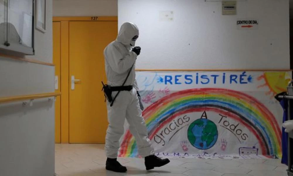 Ισπανία: Πάνω από 8.400 νεκροί - “Βλέπουμε τον ένα ασθενή μετά τον άλλο να πεθαίνουν”